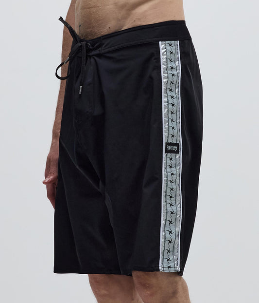 TEAM 20" DION TRUNK // BLACK