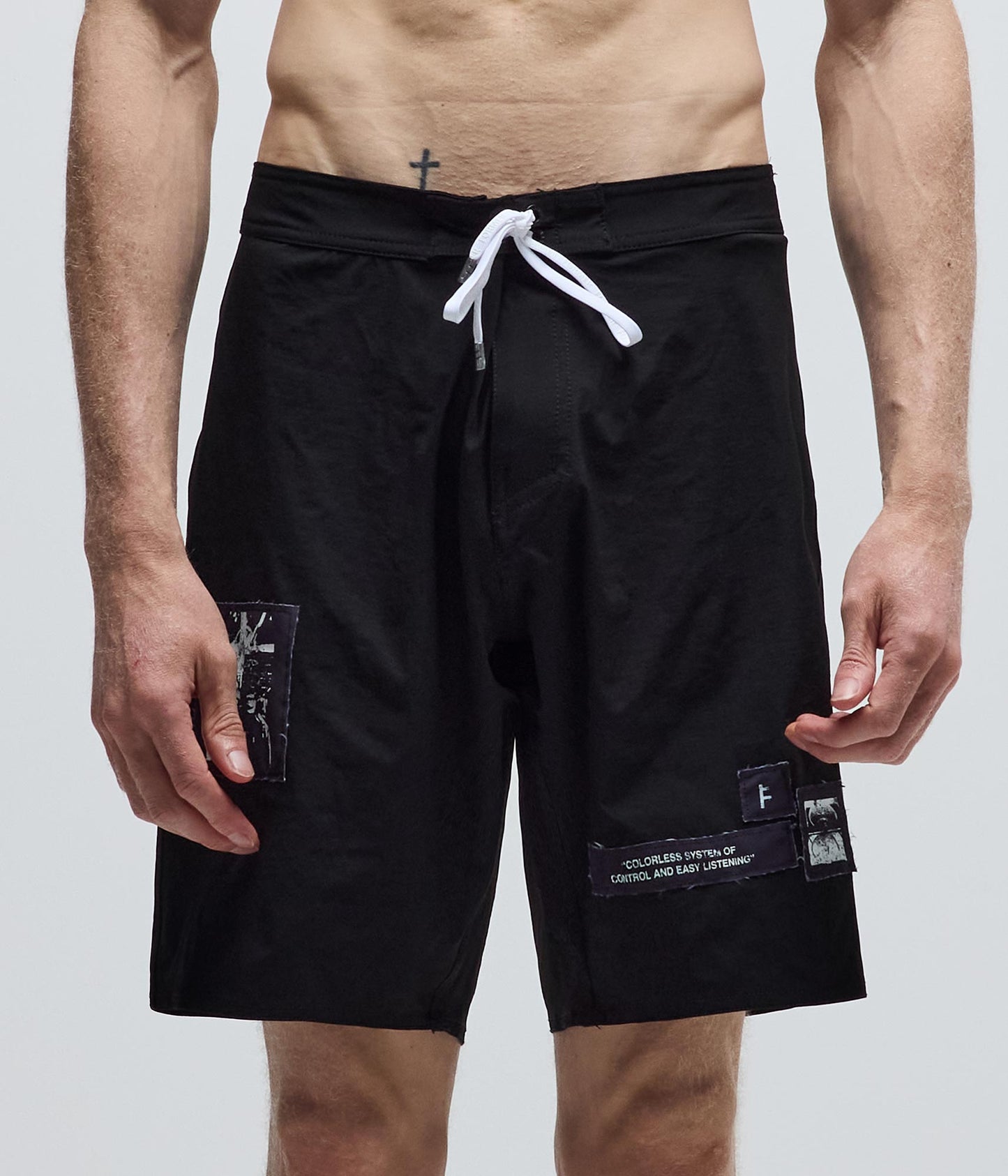 HUSH PATCH 18" TRUNK // BLACK