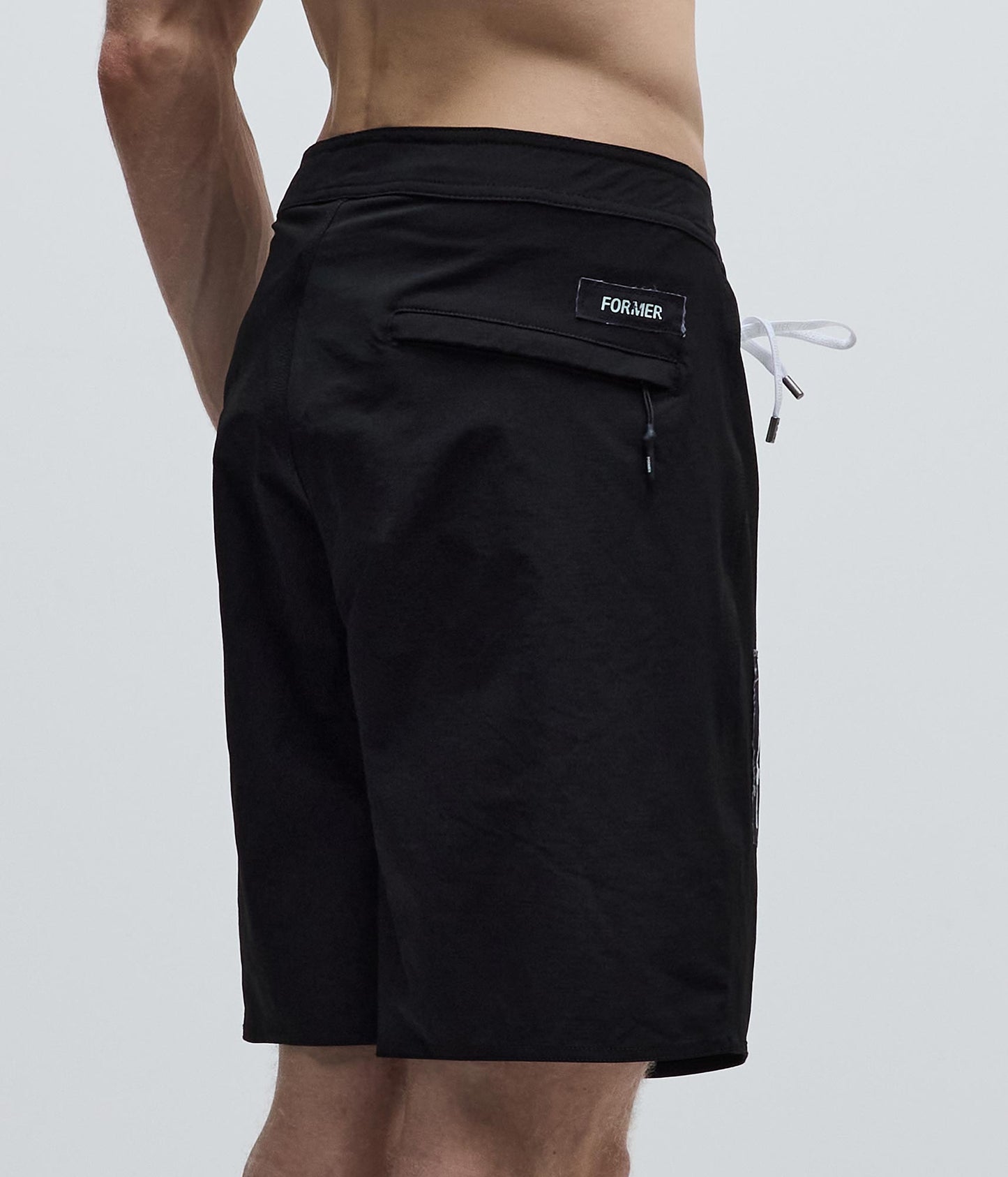 HUSH PATCH 18" TRUNK // BLACK