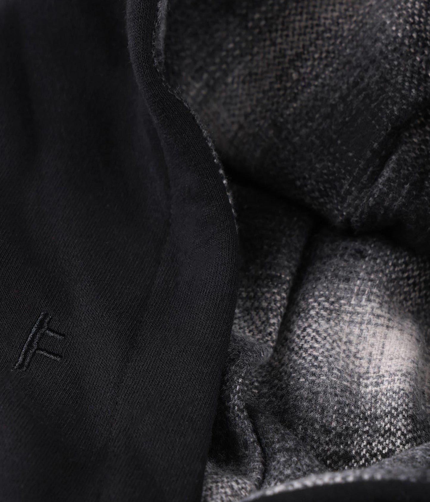 ENIGMA PATCH HOOD // BLACK