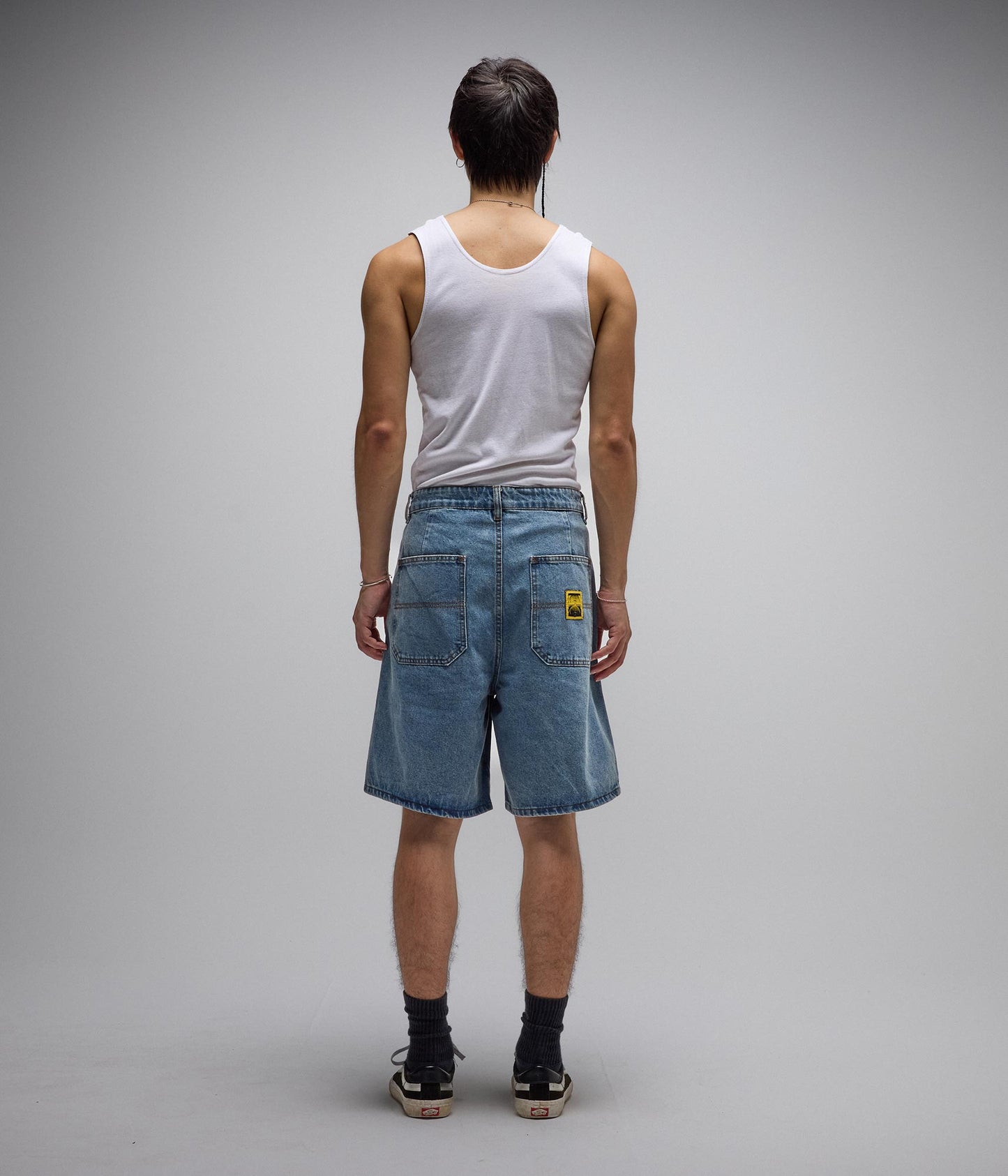 REYNOLDS 21" DENIM WALKSHORT // MID BLUE