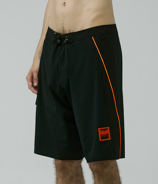 REYNOLDS 20" TRUNK // BLACK