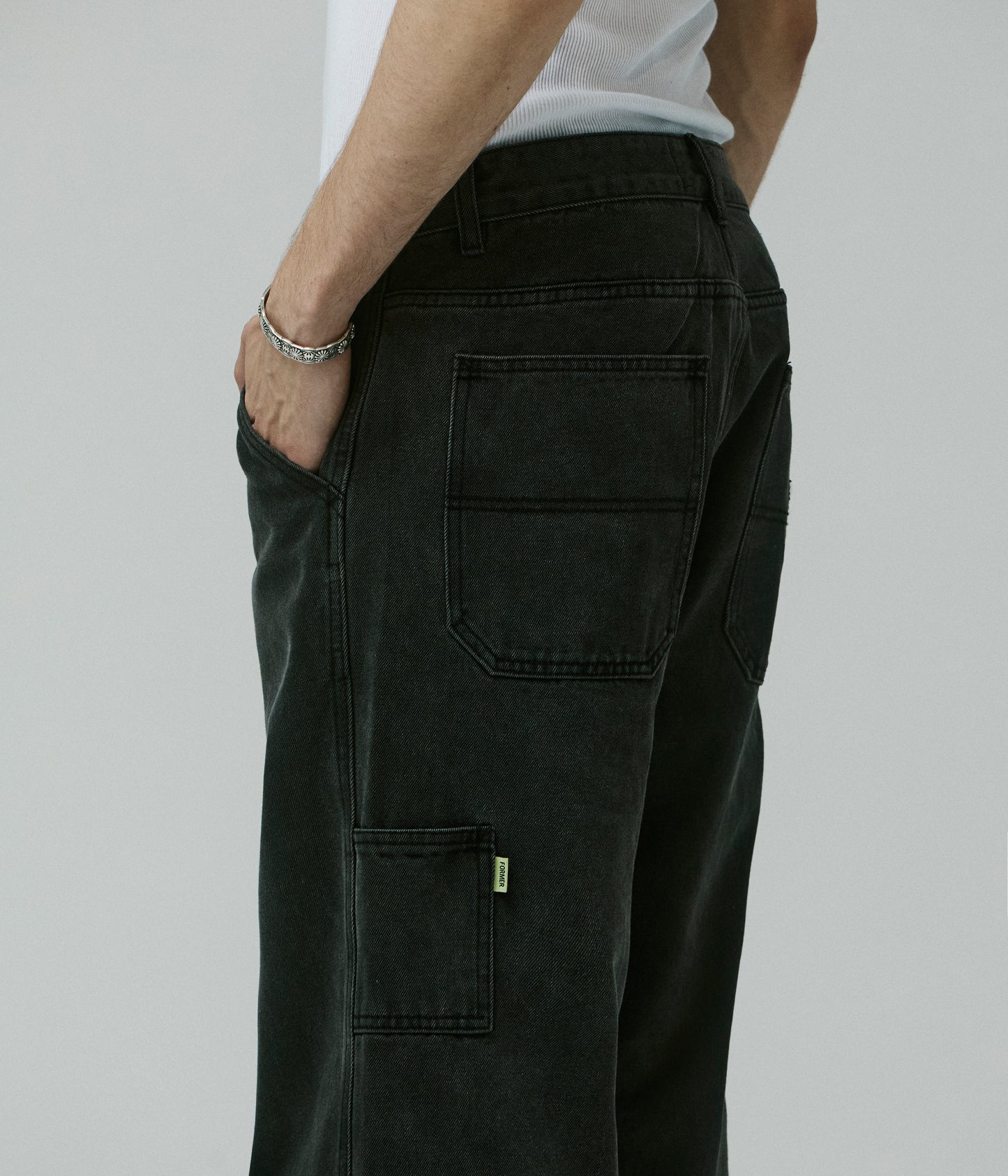 VT DISTEND DENIM CARPENTER PANT //  WASHED BLACK