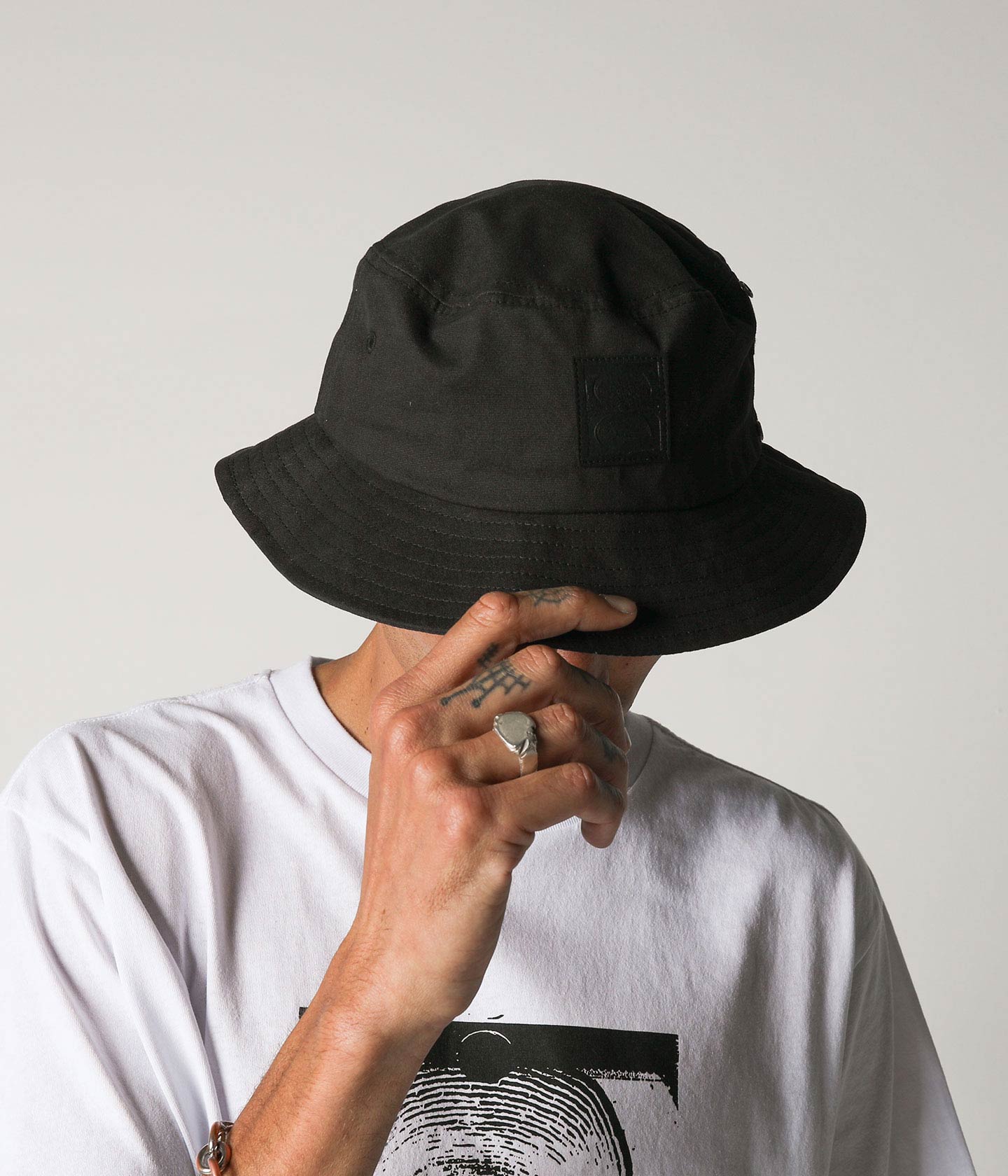 PRESS CANVAS BUCKET HAT // BLACK