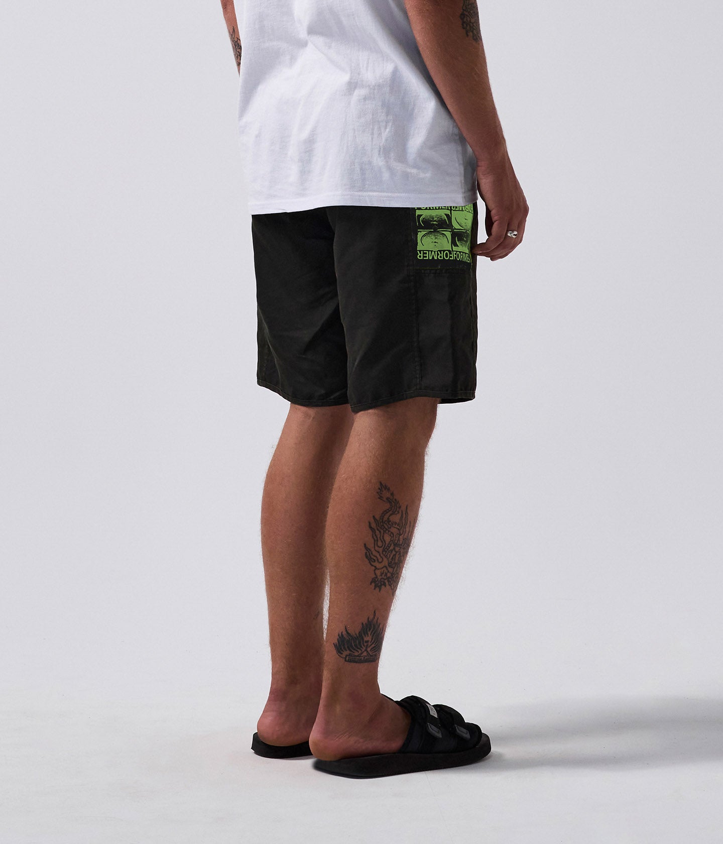 MANNERS 18' SWIM TRUNK  // BLACK/LIME