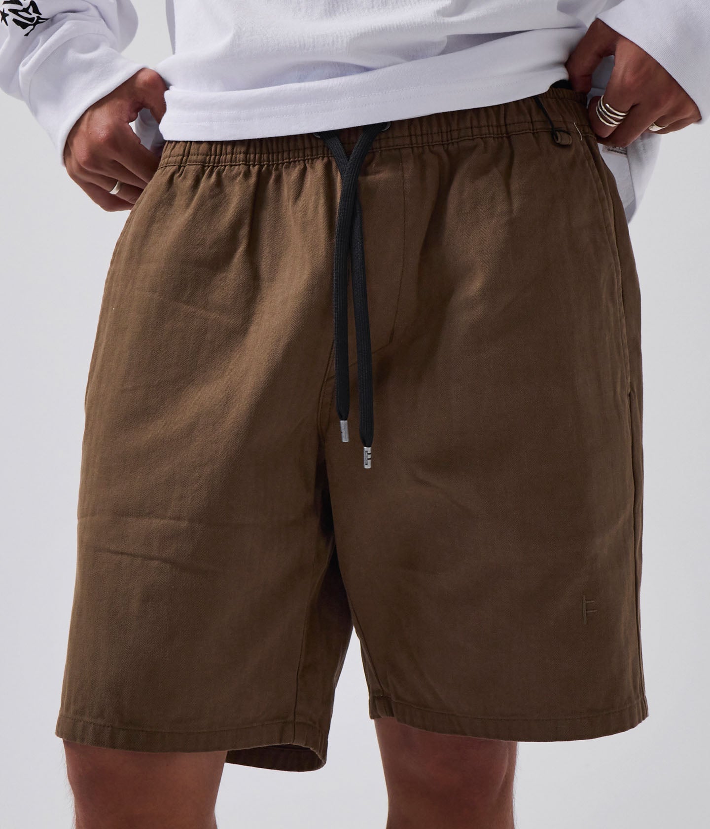 PRAYER HERRINGBONE 18' WALKSHORT // BROWN