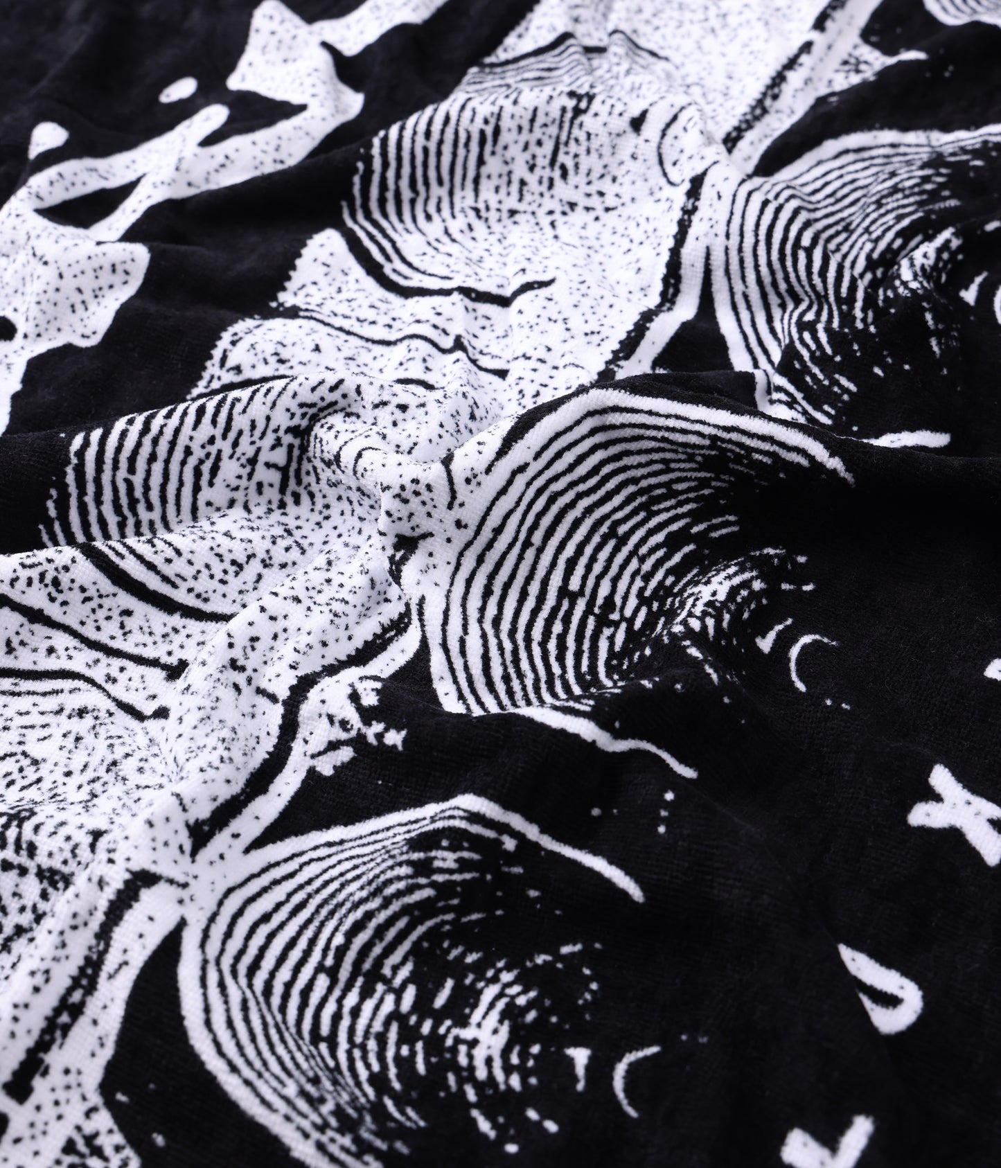 QUAVER TOWEL // BLACK