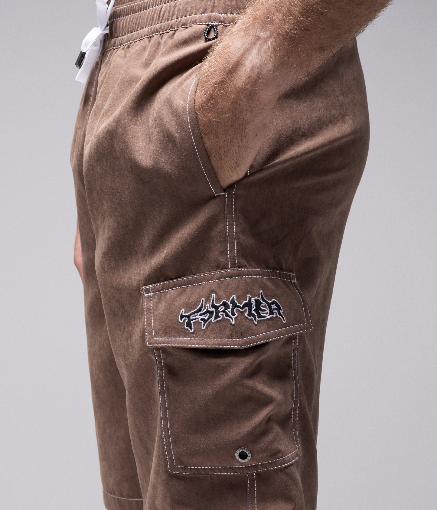 SWANS CARGO 21" SWIM TRUNK // CHOC