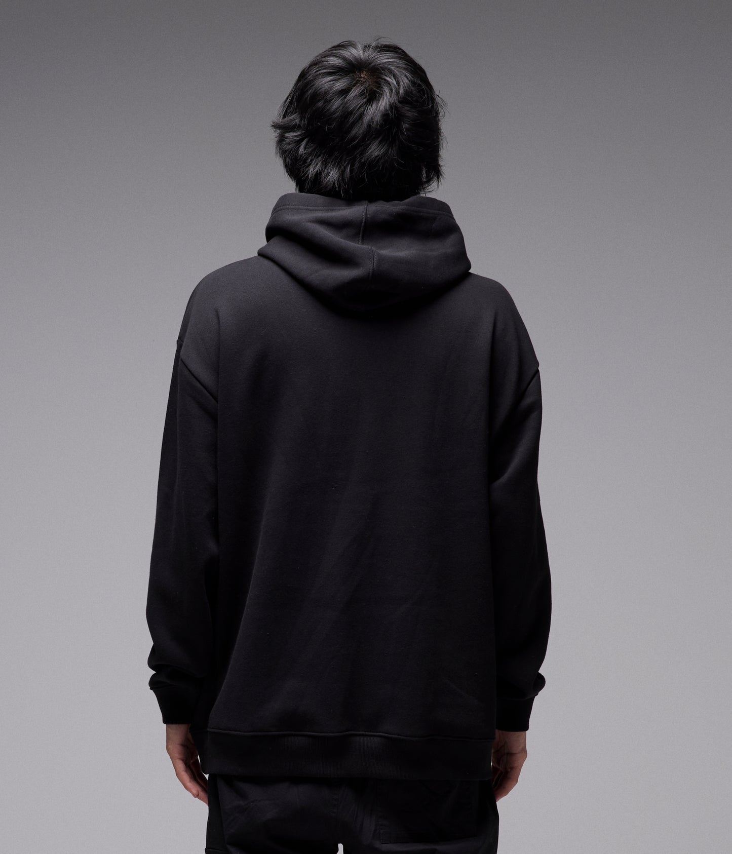 OSCILLATING HOOD // BLACK