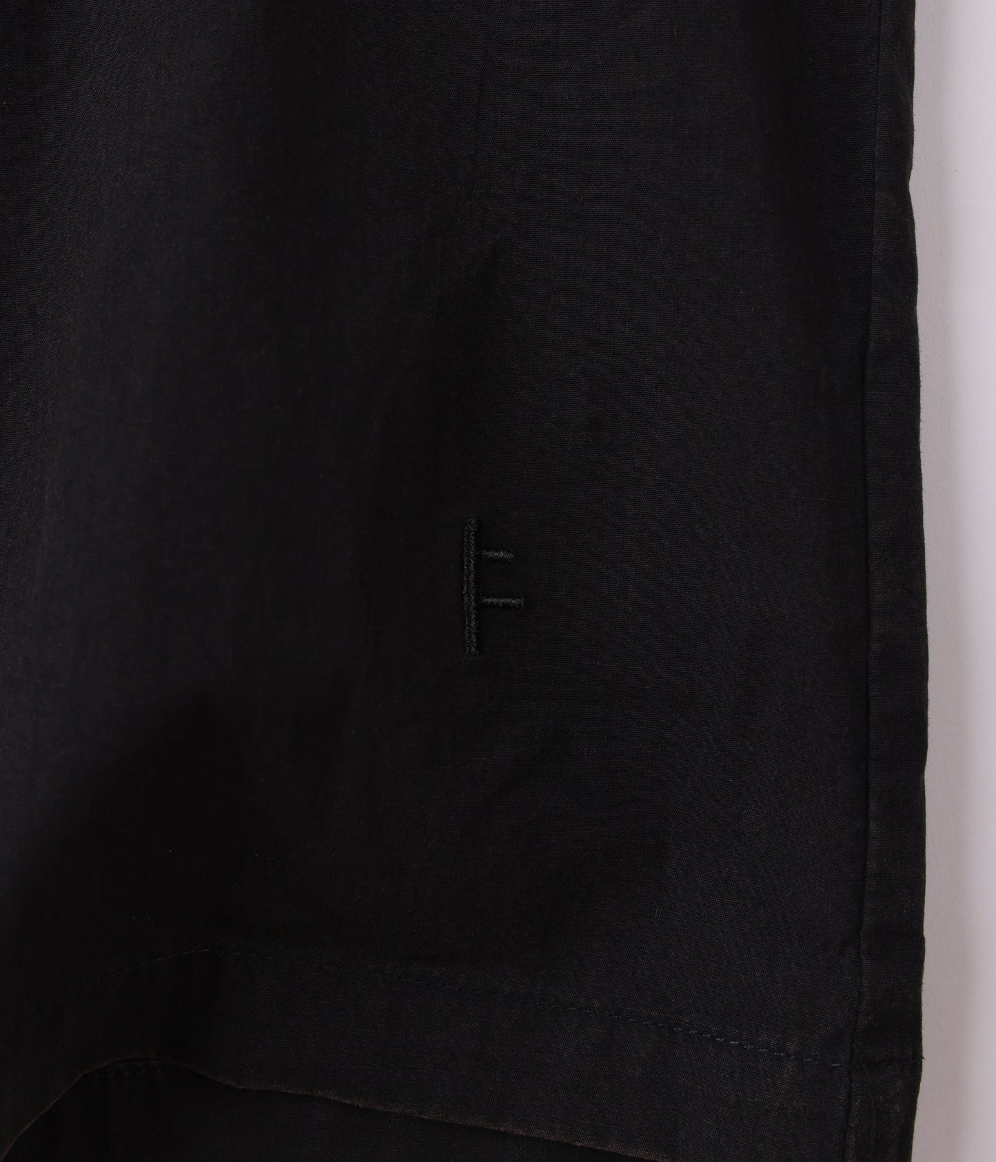 VIVIAN SHUNNING SS SHIRT // WASHED BLACK