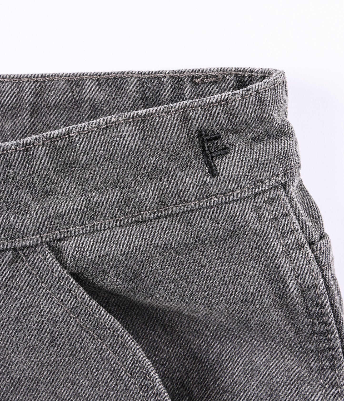 VT DISTEND  DENIM 20.5" CARPENTER SHORT // WASHED GREY