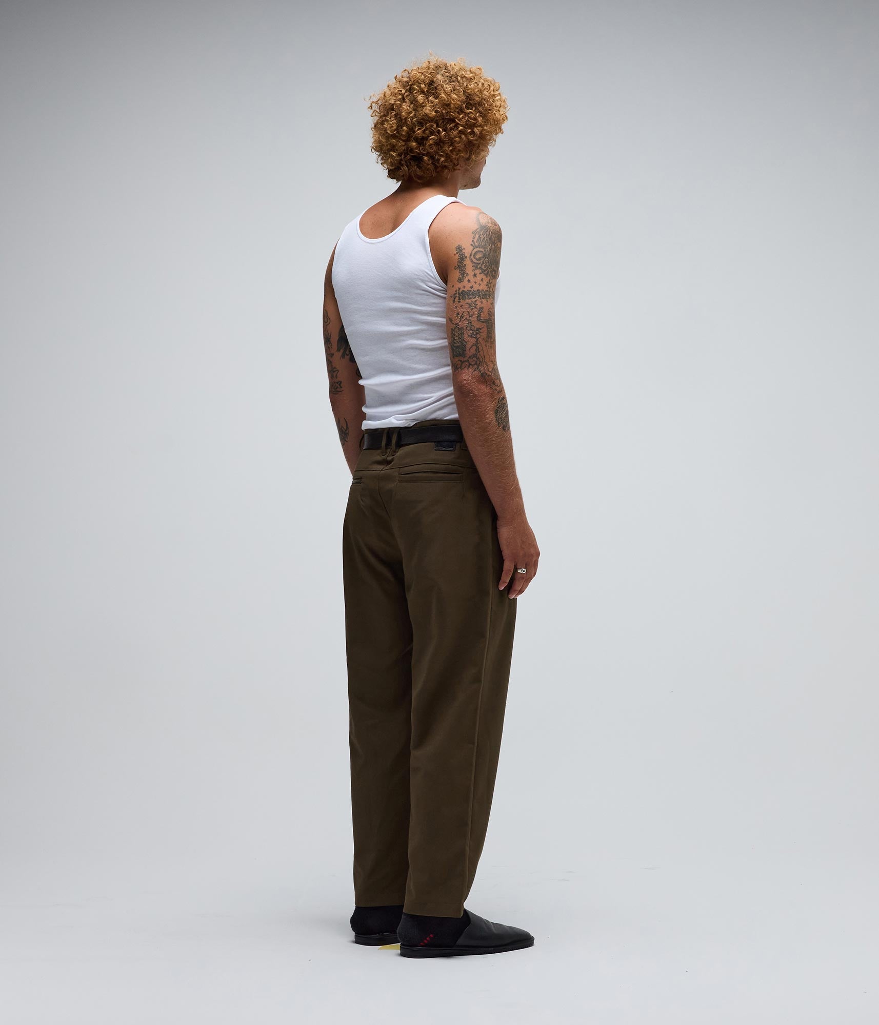 FORMER Harmony II Pant in OLIVE