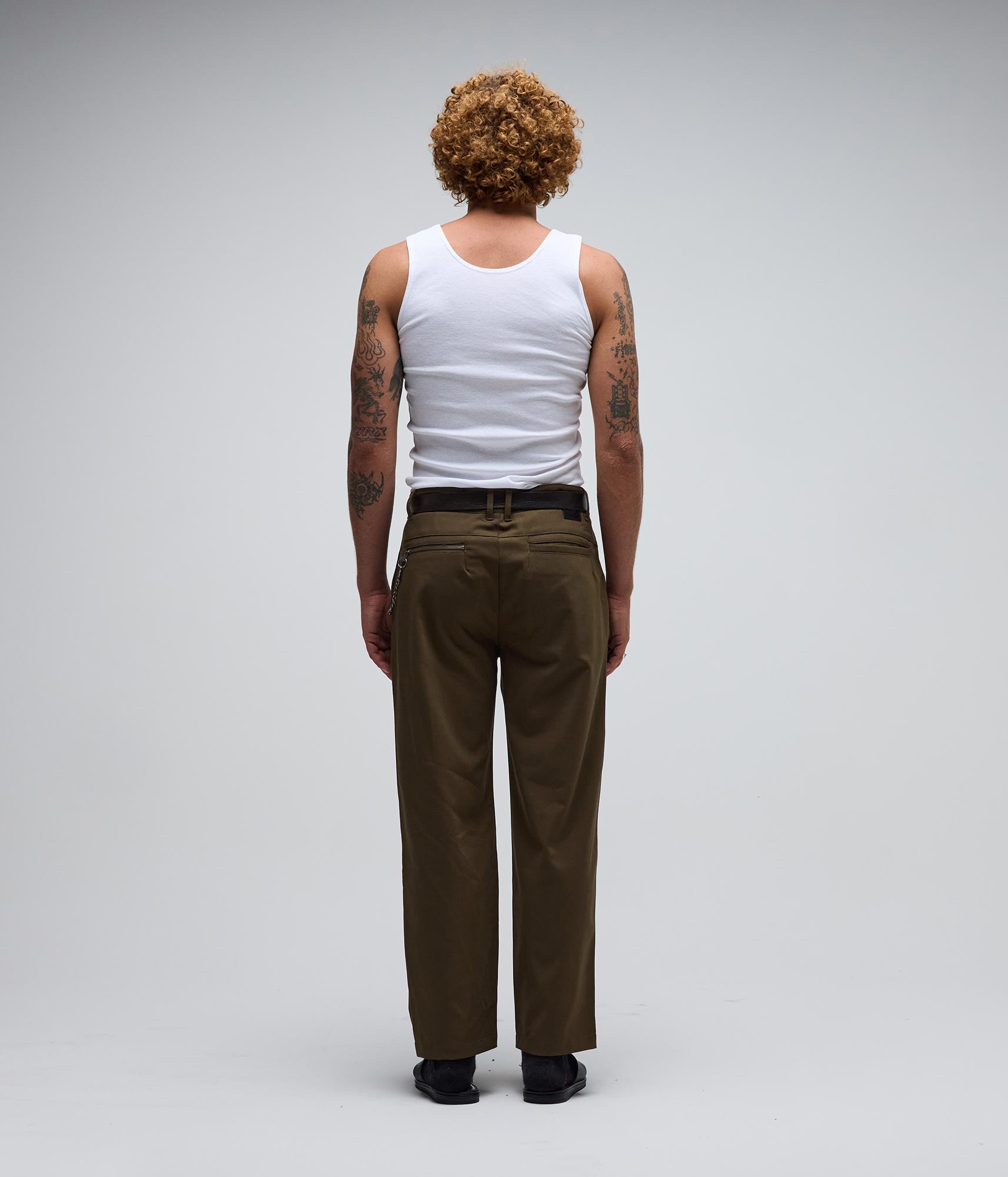 FORMER Harmony II Pant in OLIVE