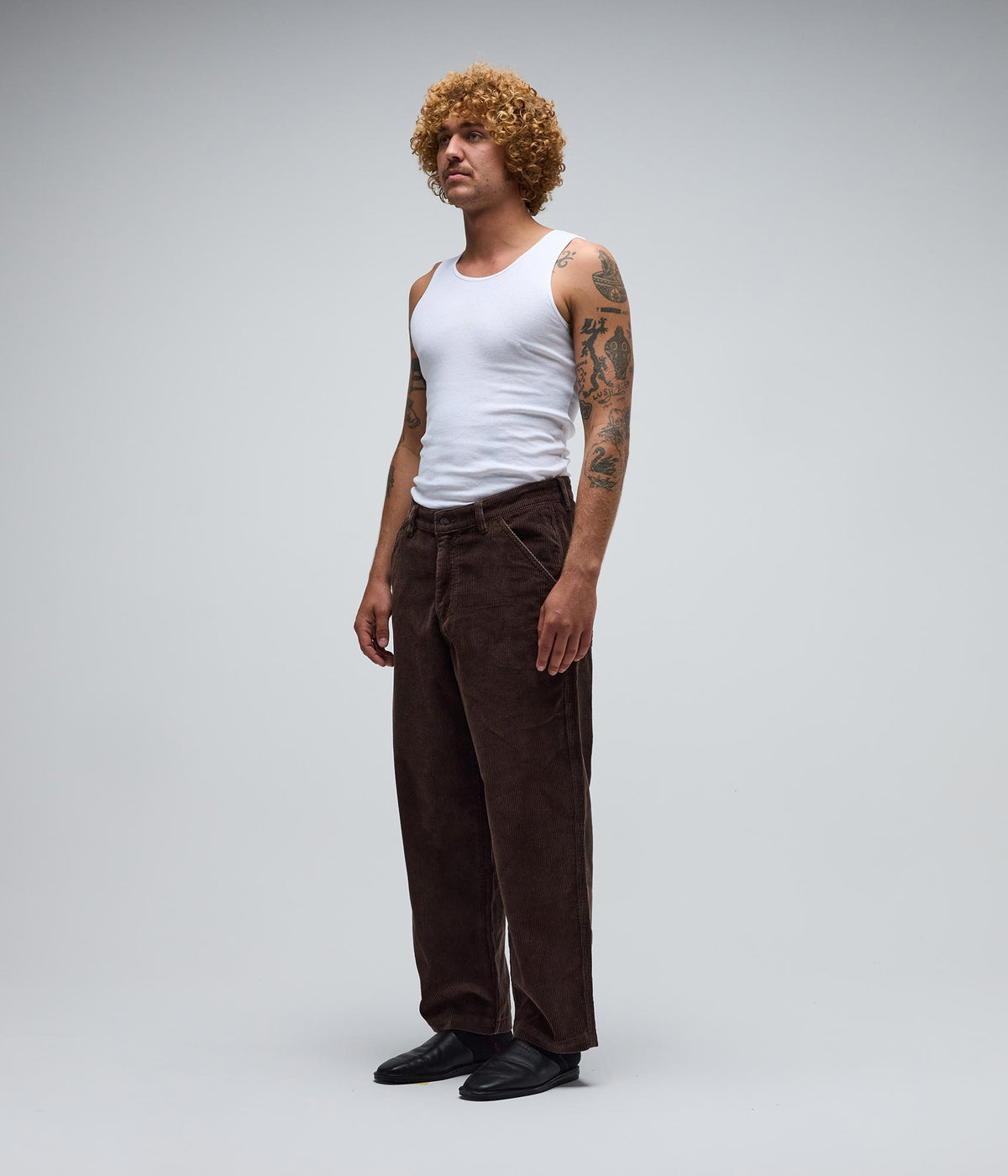 FORMER Reynolds Cord Pant in BARK