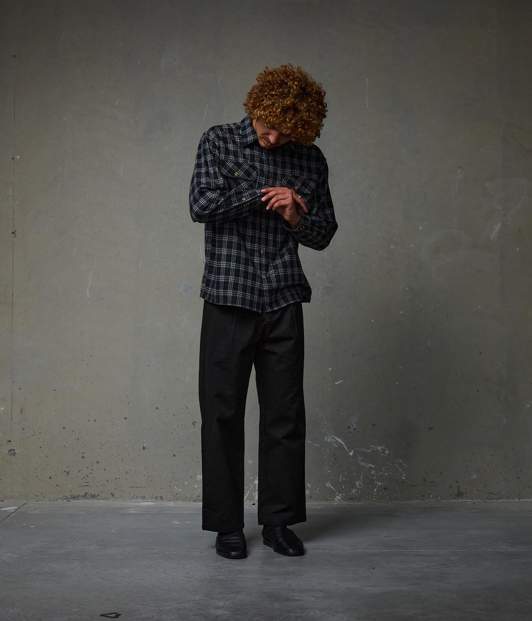 FORMER Vivian Flannel LS Shirt in BLACK/GREY