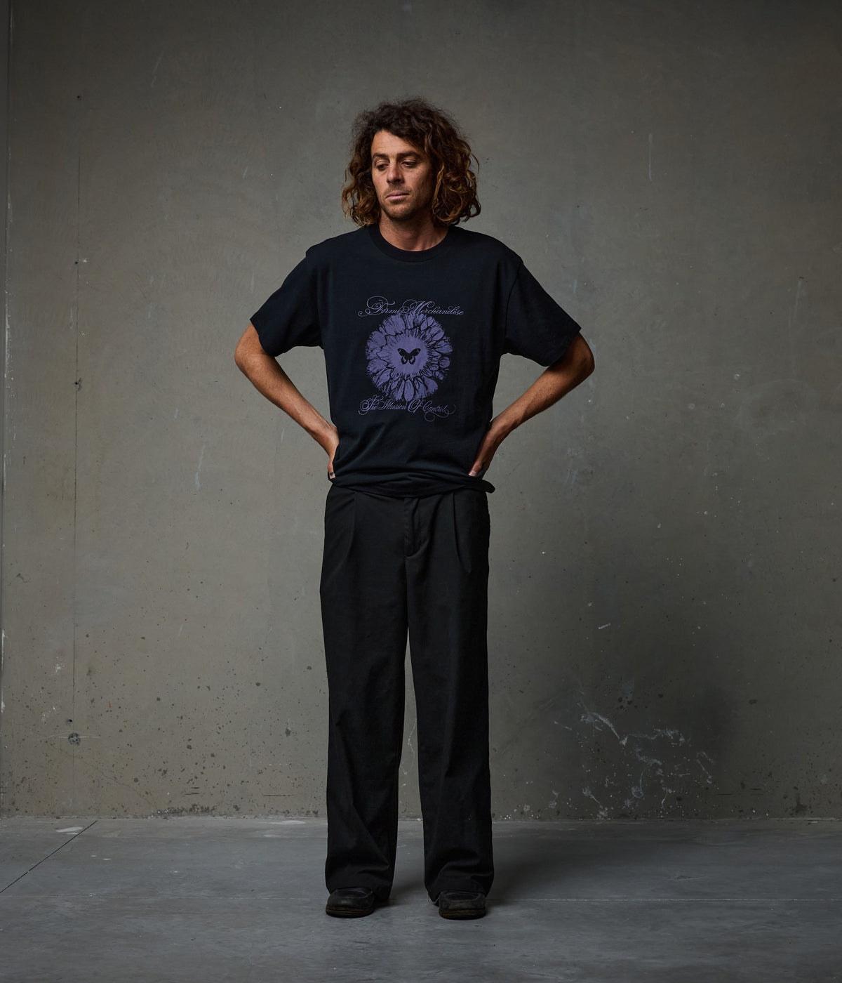 FORMER / FLUTTER T-SHIRT // BLACK
