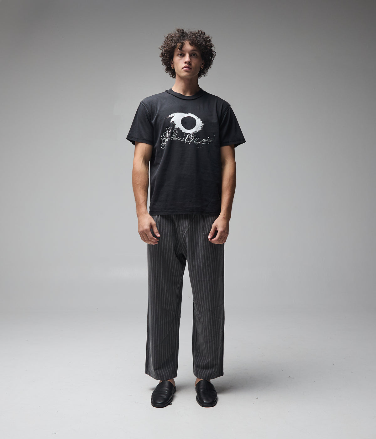 FORMER / ILLUSION T-SHIRT // WASHED BLACK