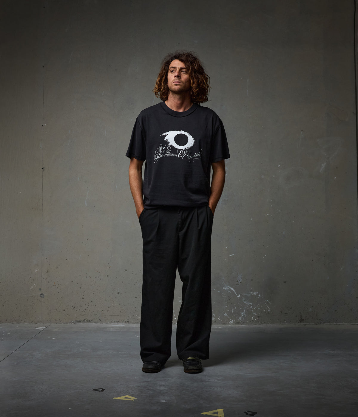FORMER / ILLUSION T-SHIRT // WASHED BLACK