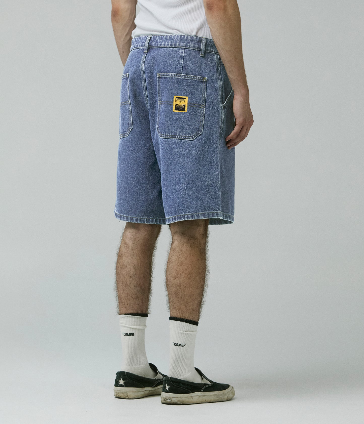 REYNOLDS 21" DENIM WALKSHORT // MID BLUE
