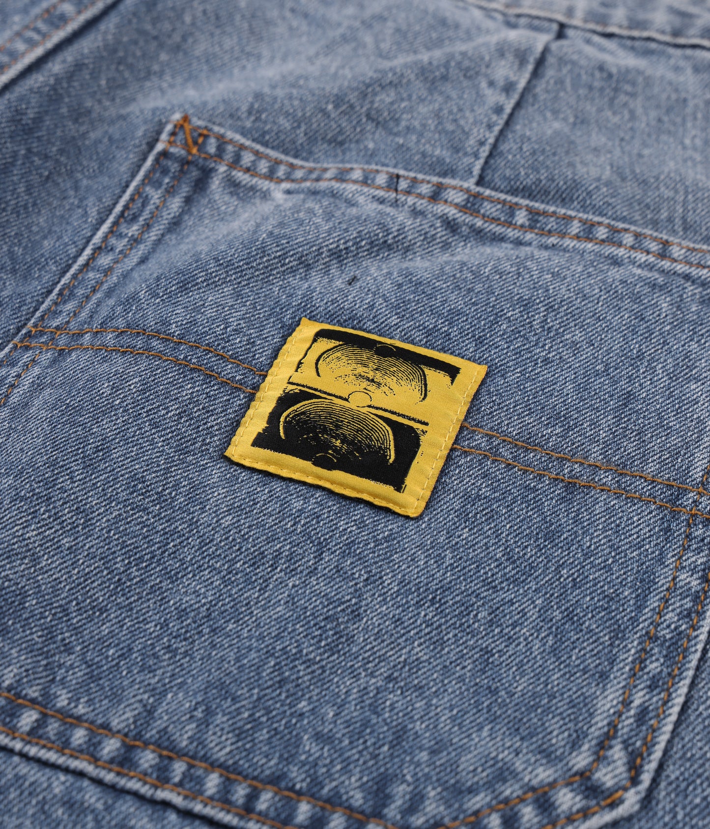 REYNOLDS 21" DENIM WALKSHORT // MID BLUE