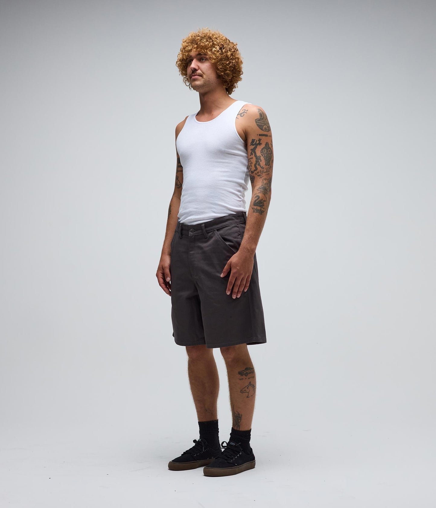 REYNLODS 21" WALKSHORT // GUNMETAL