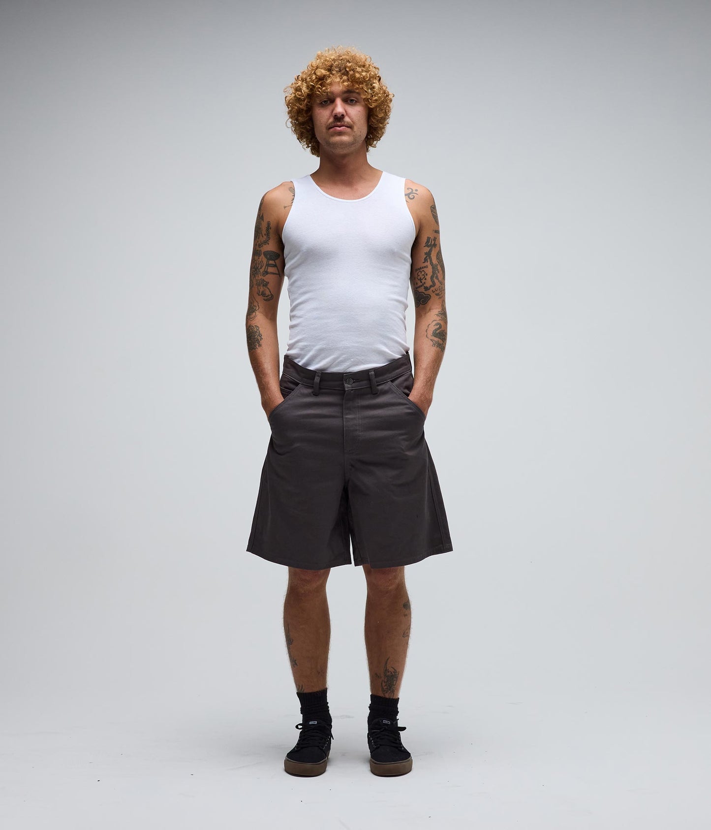 REYNLODS 21" WALKSHORT // GUNMETAL