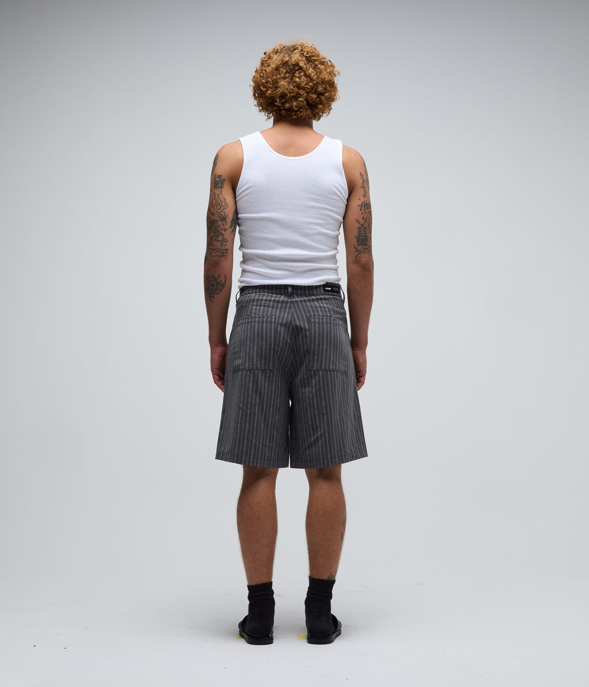 FORMER / ANDERSON PINSTRIPE WALKSHORT // GREY