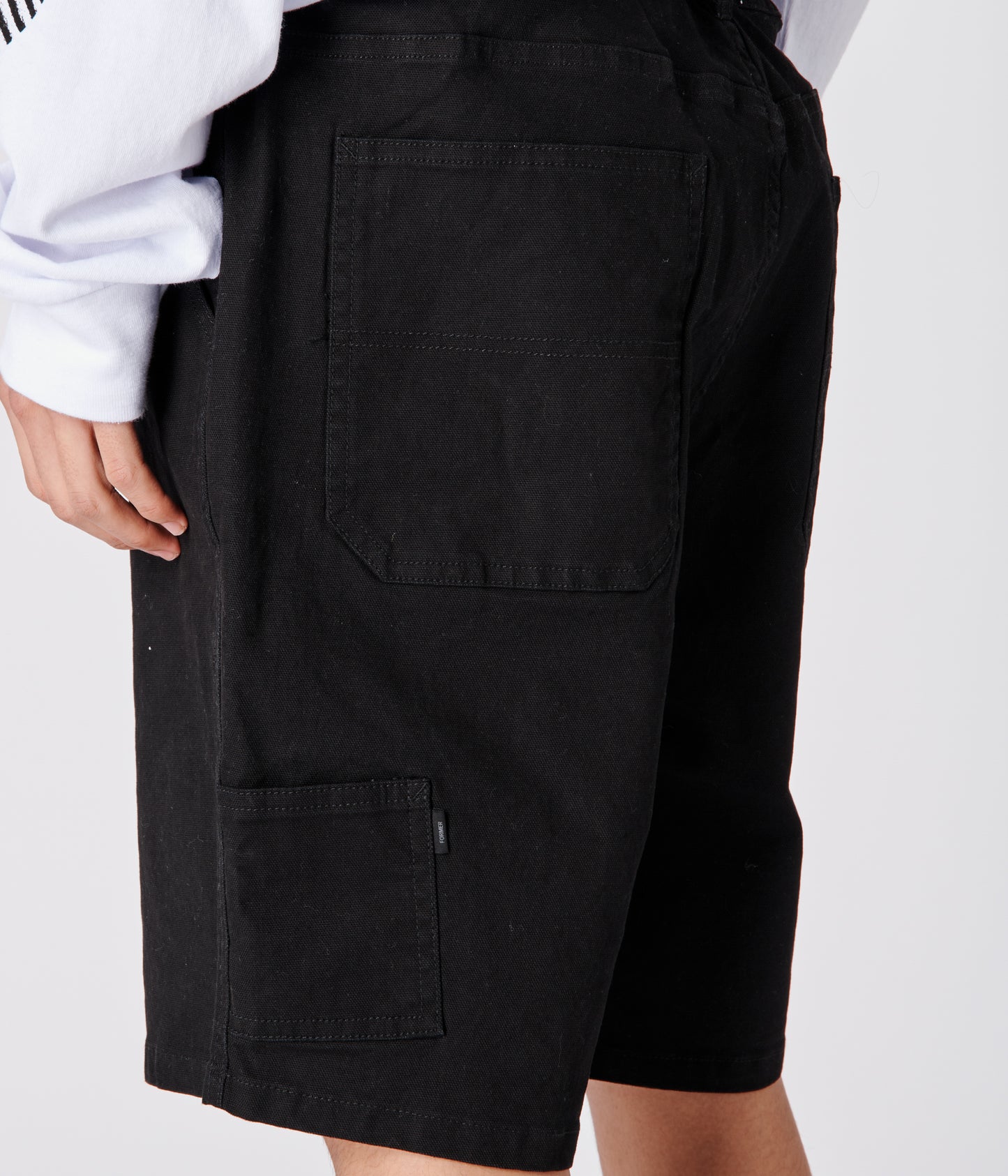 DISTEND WALKSHORT // BLACK